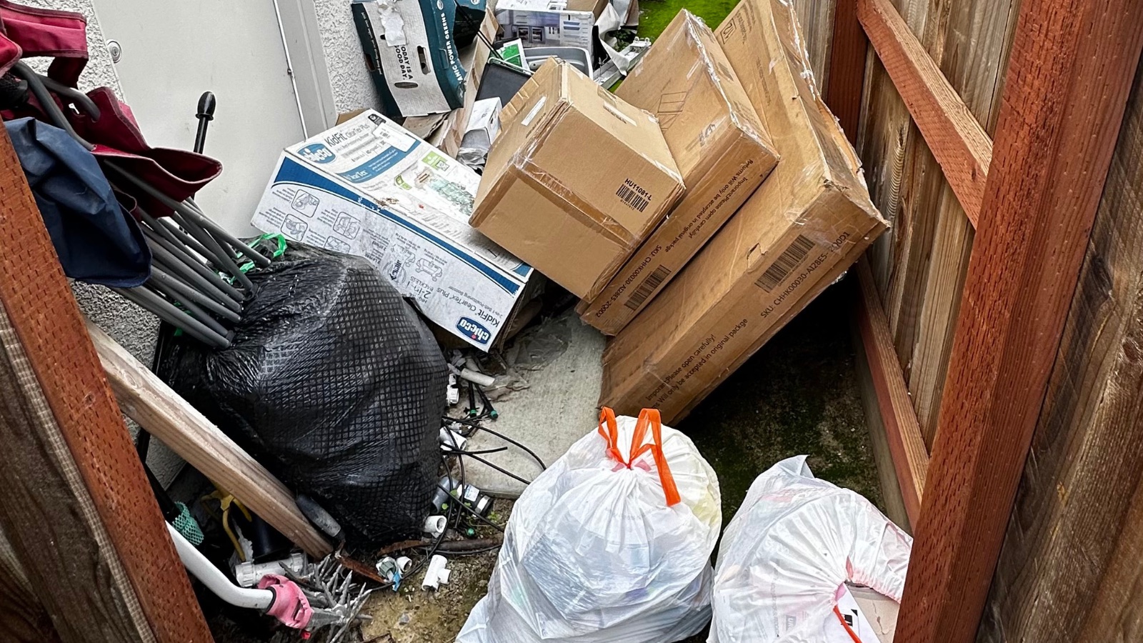 Apartment Complex Cleanouts In Newman, California