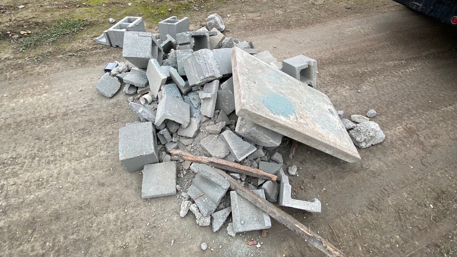 Construction dumpster rentals in Newman, California