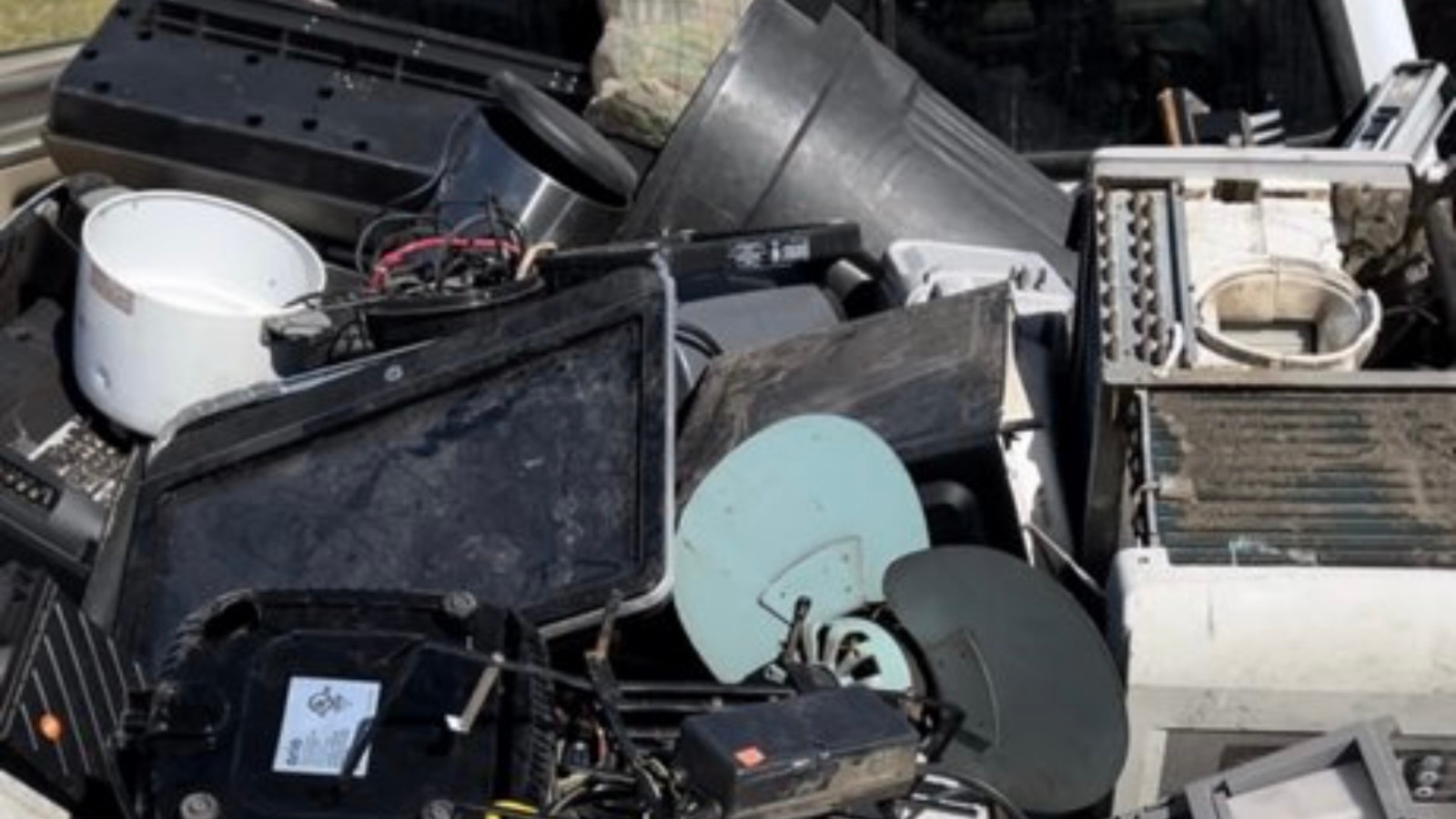 Electronic waste removal in Newman, California