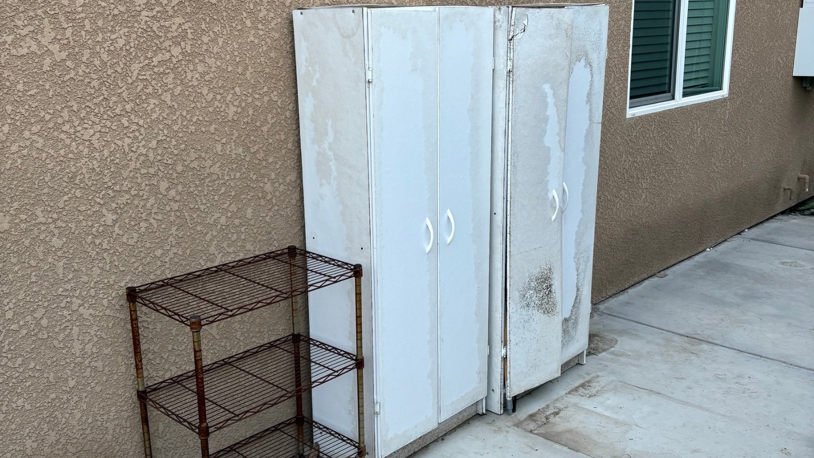 Furniture removal in Newman, California