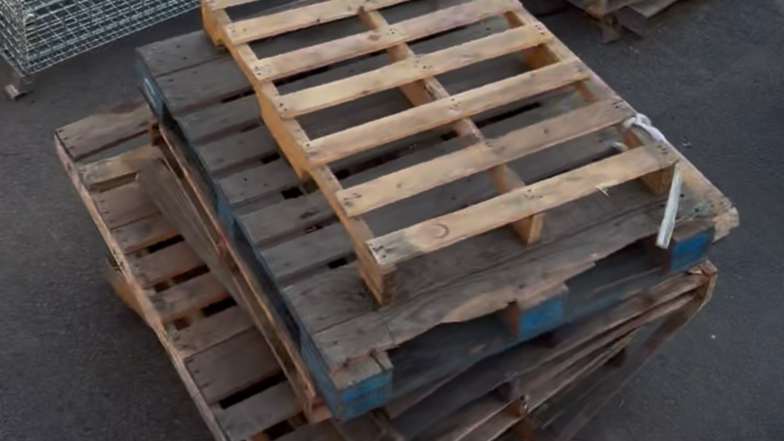 Pallet Removal In Newman, California