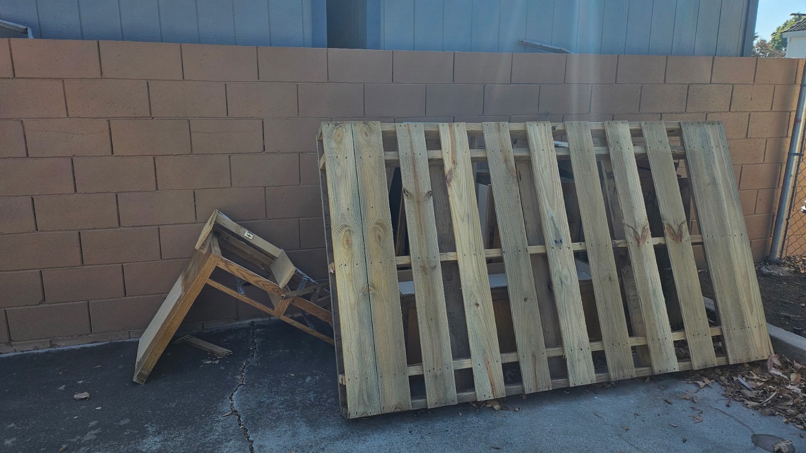 Pallet Removal In Newman, California
