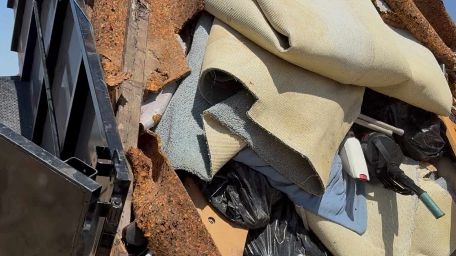 Carpet removal in Newman, California