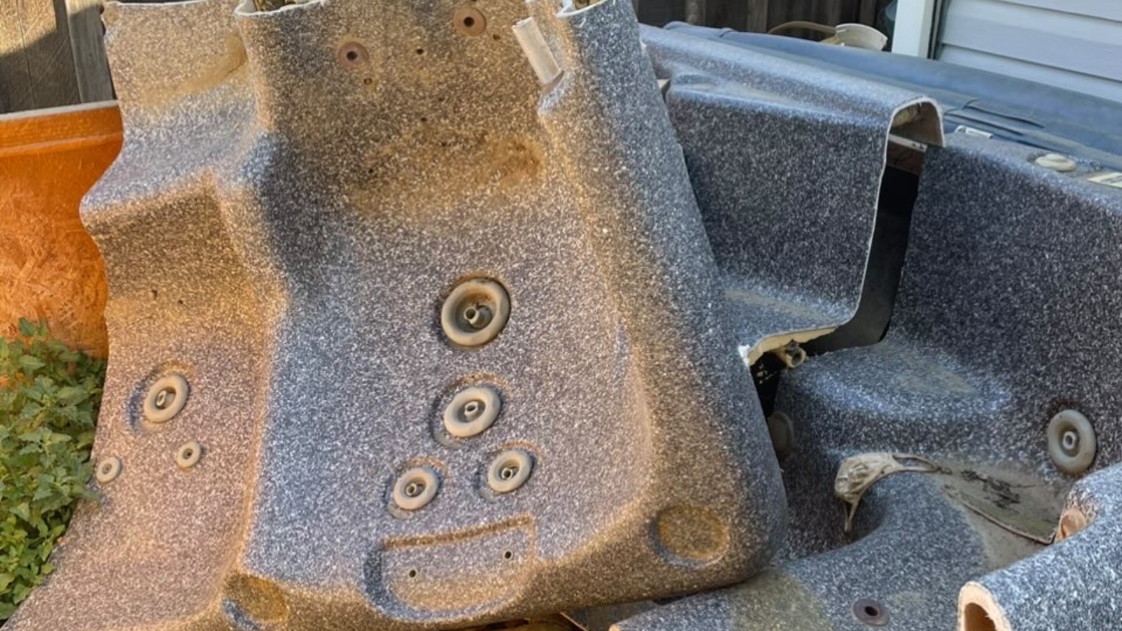 Hot tub & spa removal in Newman, California