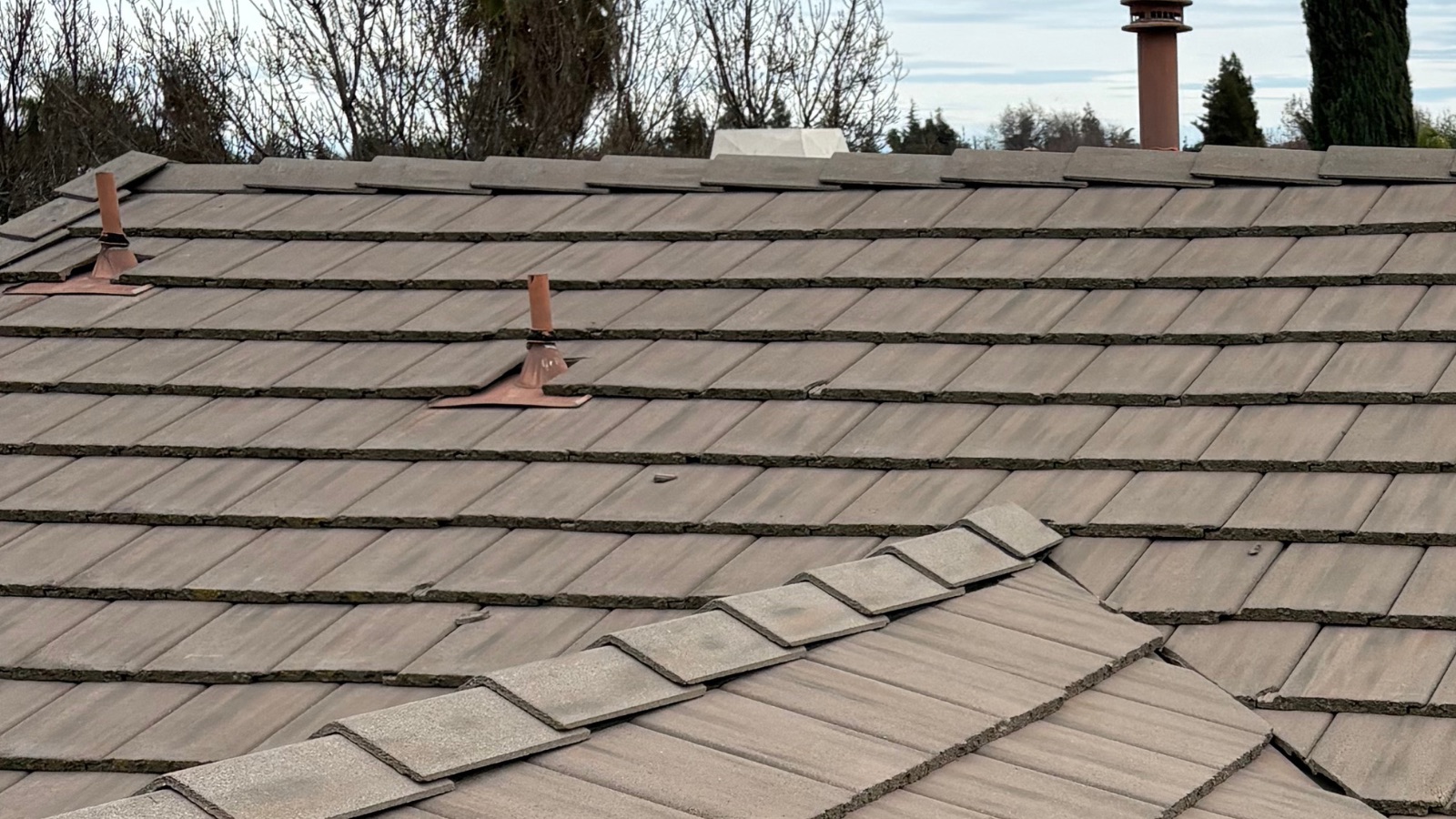 Roofing debris removal in Newman, California