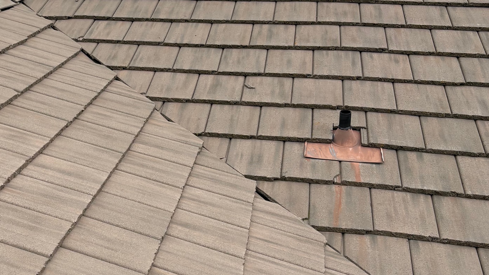 Roofing debris removal in Newman, California