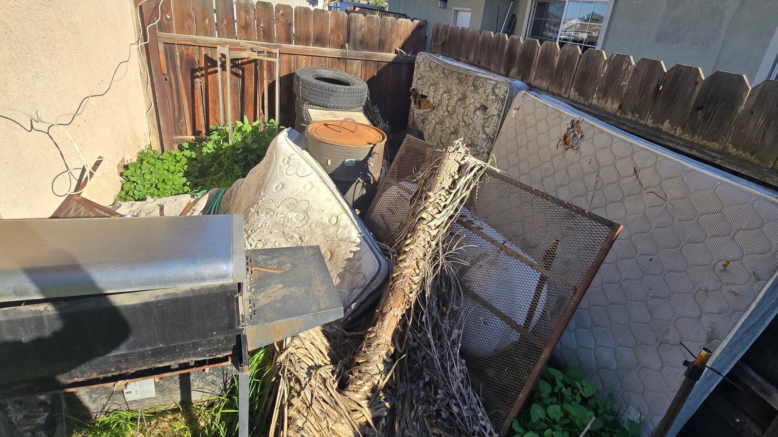 Foreclosure cleanouts in Patterson California