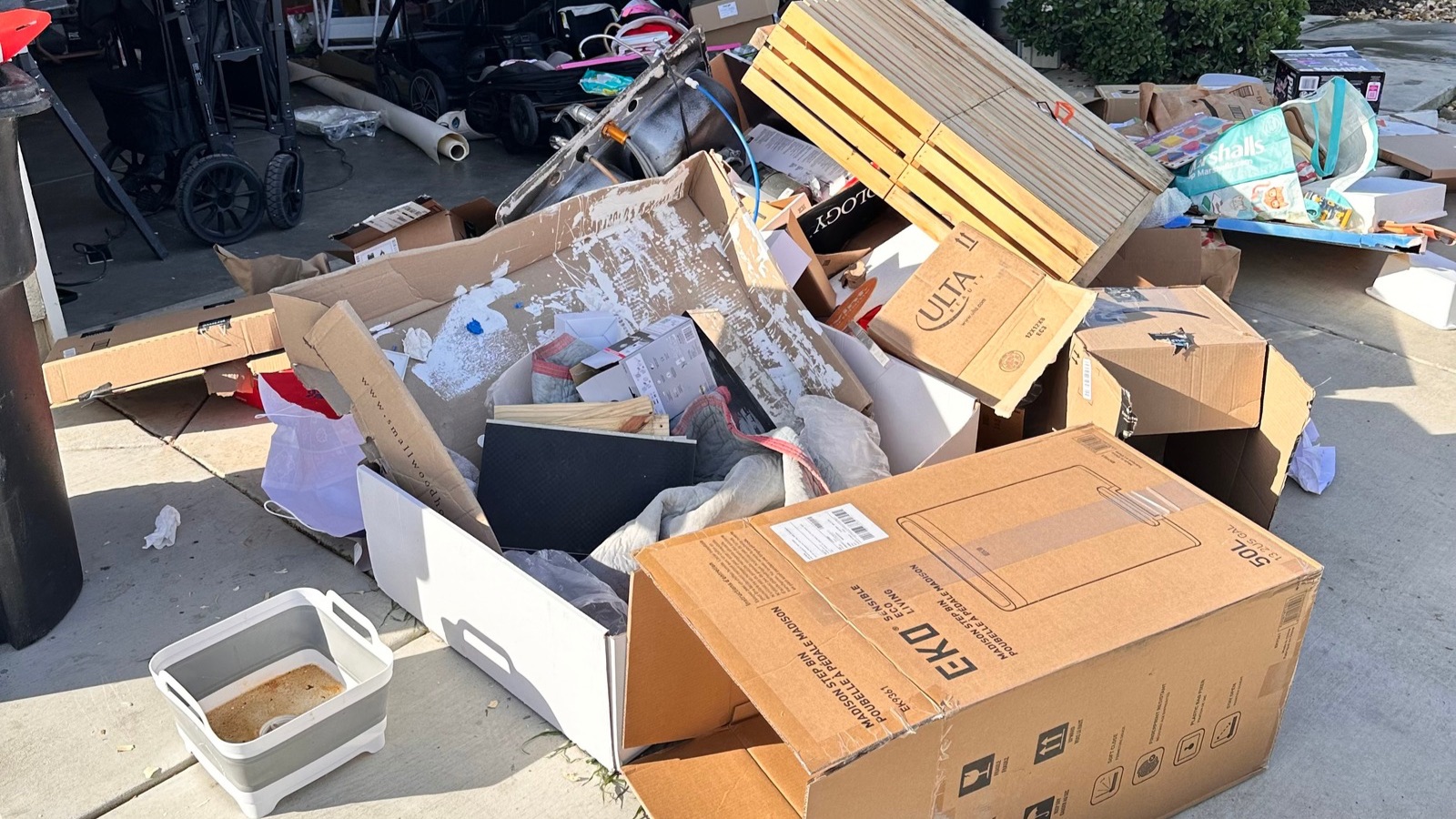 Hoarder cleanouts in Patterson California