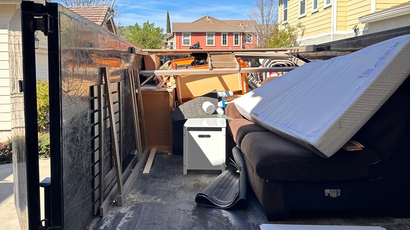 Junk Removal in Stevinson, California