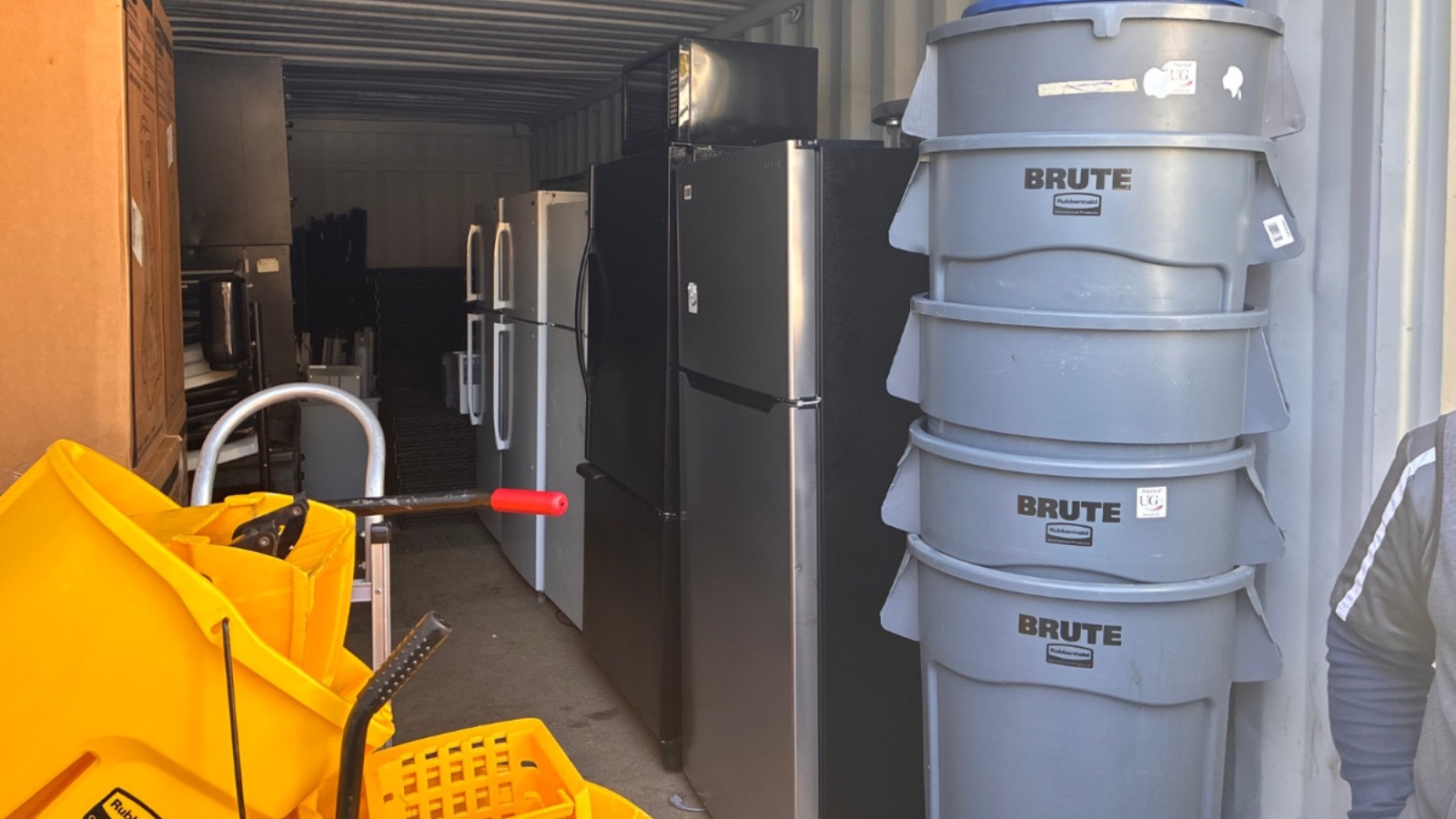 Junk removal in Los Banos, California