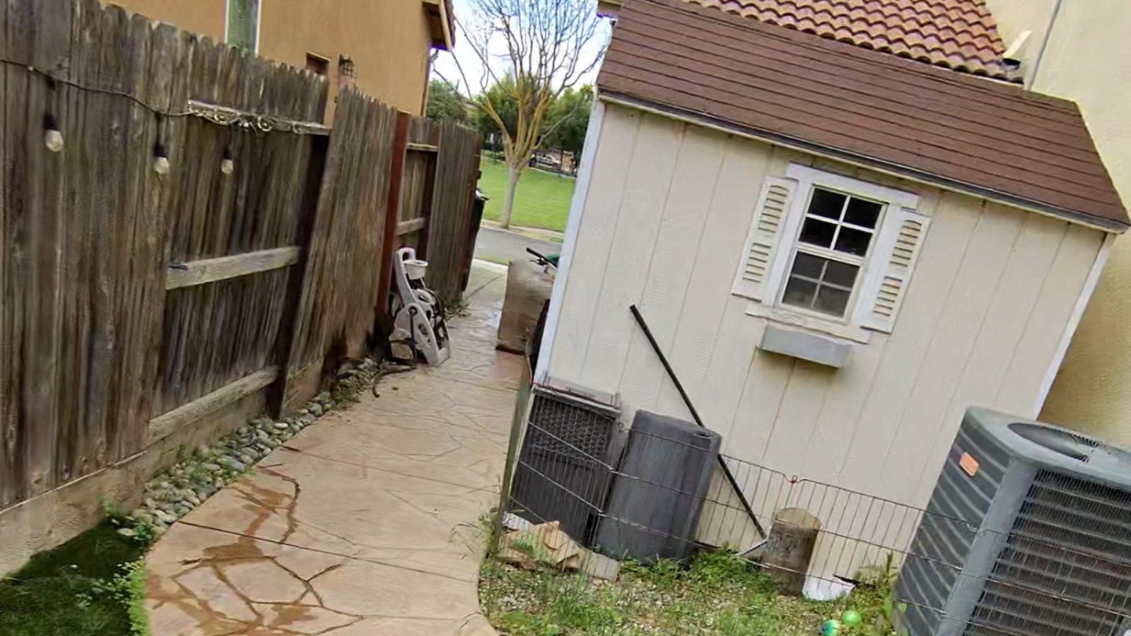 Property cleanouts in Los Banos California clearing full home with fast junk removal service