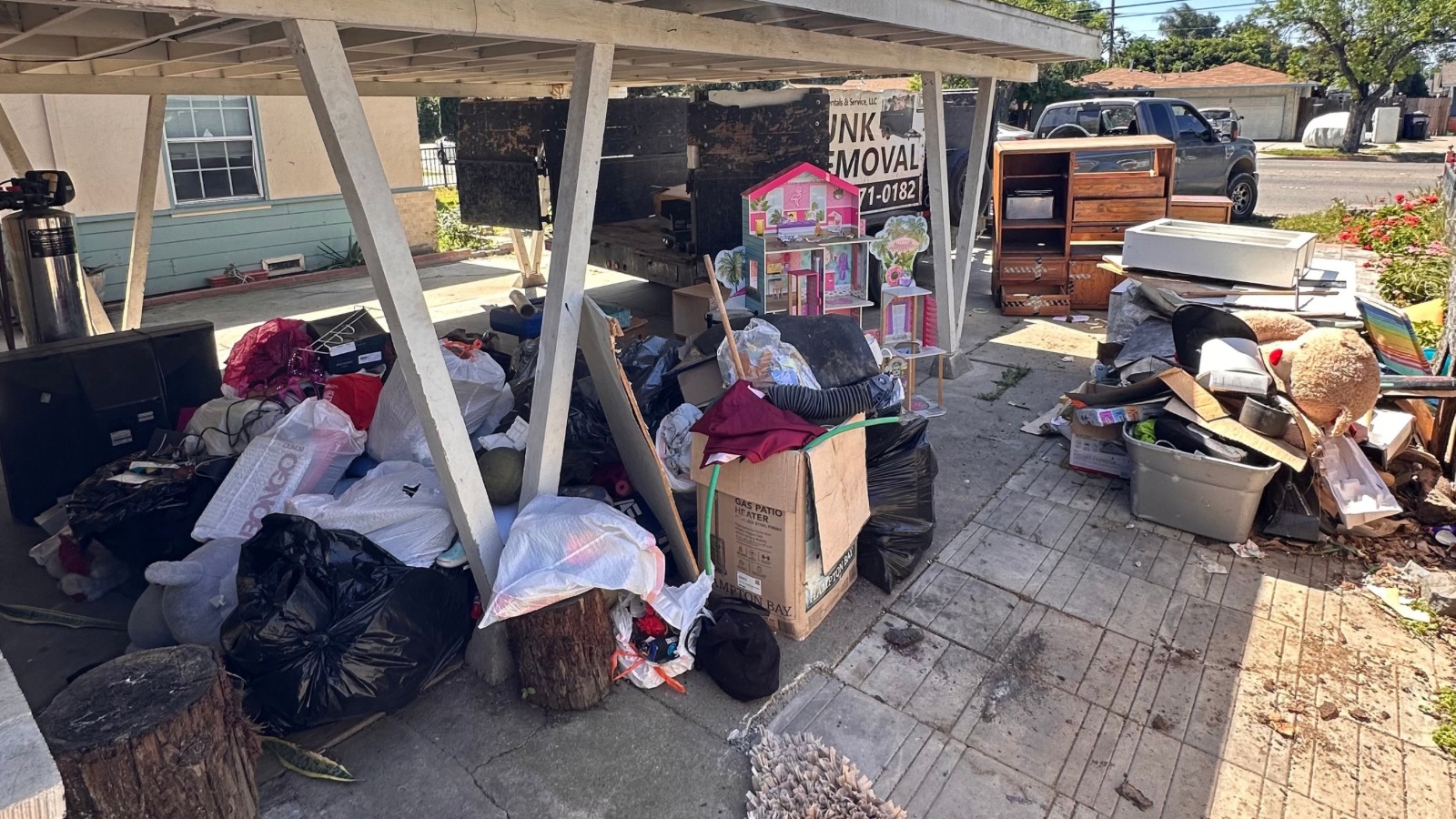 Property cleanouts in Los Banos California hauling away large household items